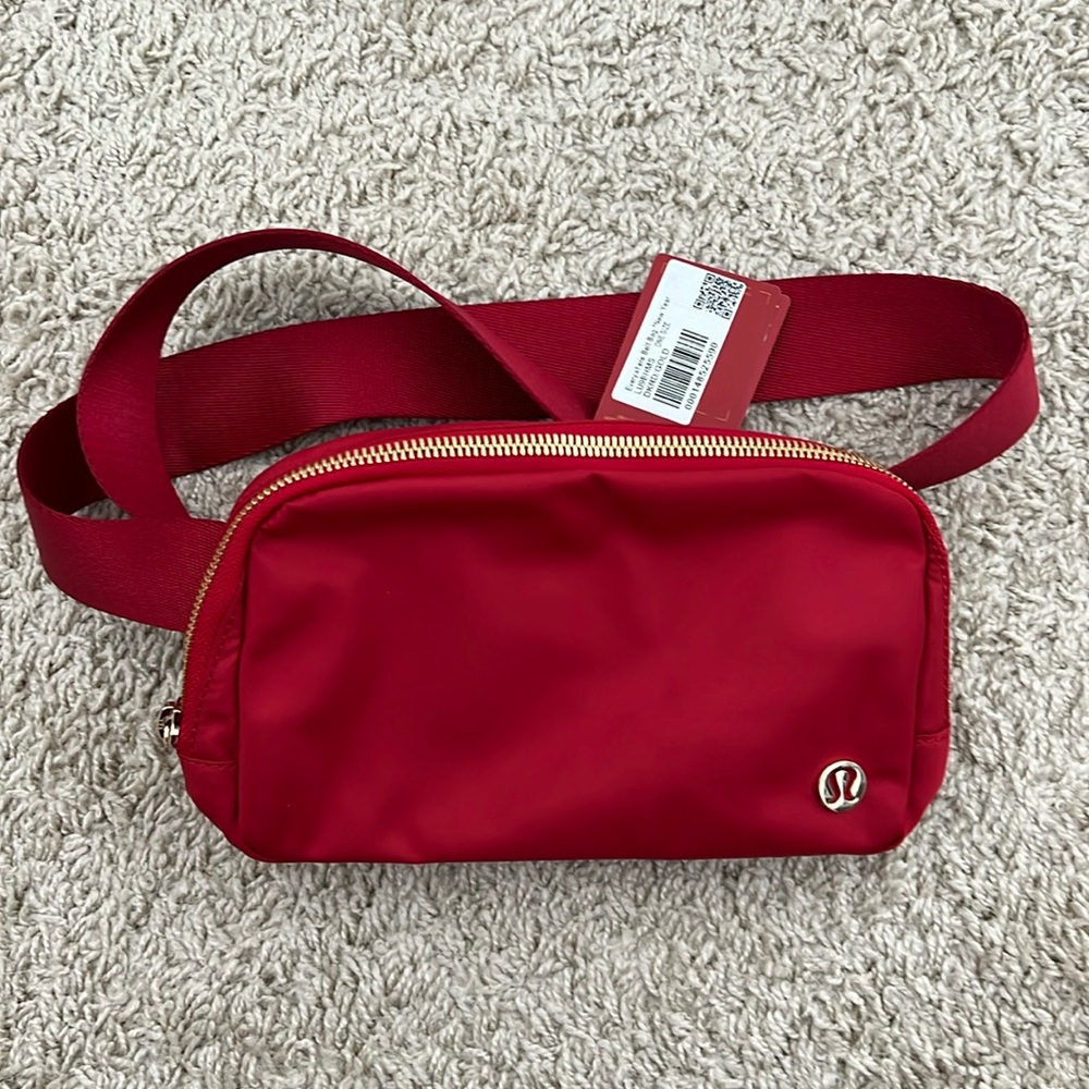 Lululemon belt bag